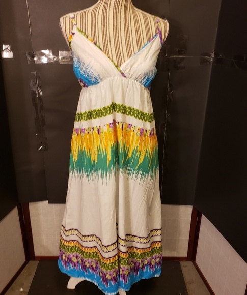 What's Hot...Dress - Picture 1 of 4